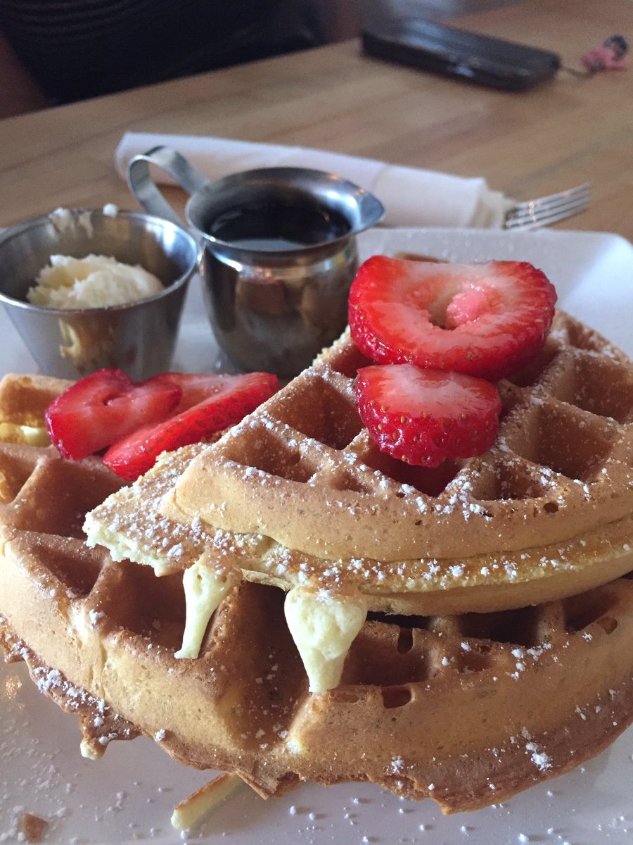 dish_houston's tweet photo. Breakfast is Yummy 🍓🍓🍓 @AdairKitchen #GoodMorningWorld https://t.co/O1Hz98AVyn