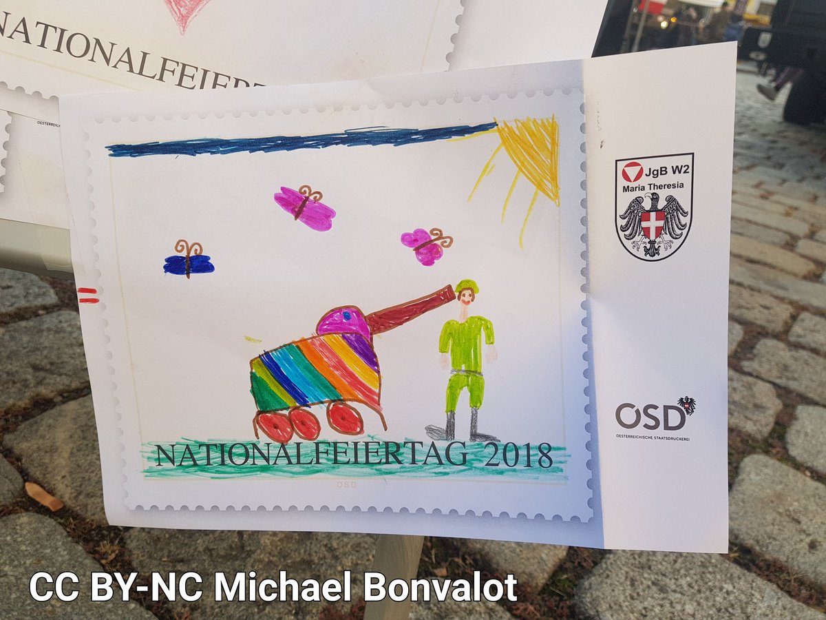 Krieg und Töten als Spaß schon für die Kleinsten.

 Impressionen von der "Kinderstation" des Bundesheers am
Nationalfeiertag 2018 in Wien.