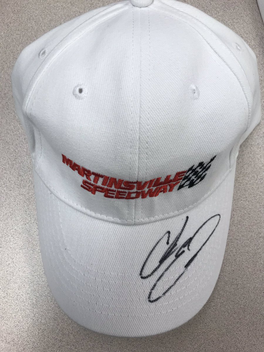 MartinsvilleSwy's tweet photo. Today’s #FirstData500 giveaway is a Chase Elliott signed hat! 

Retweet and follow us to win! Winner will be announced tomorrow 10/27/2018 https://t.co/r8Awa0MnAD
