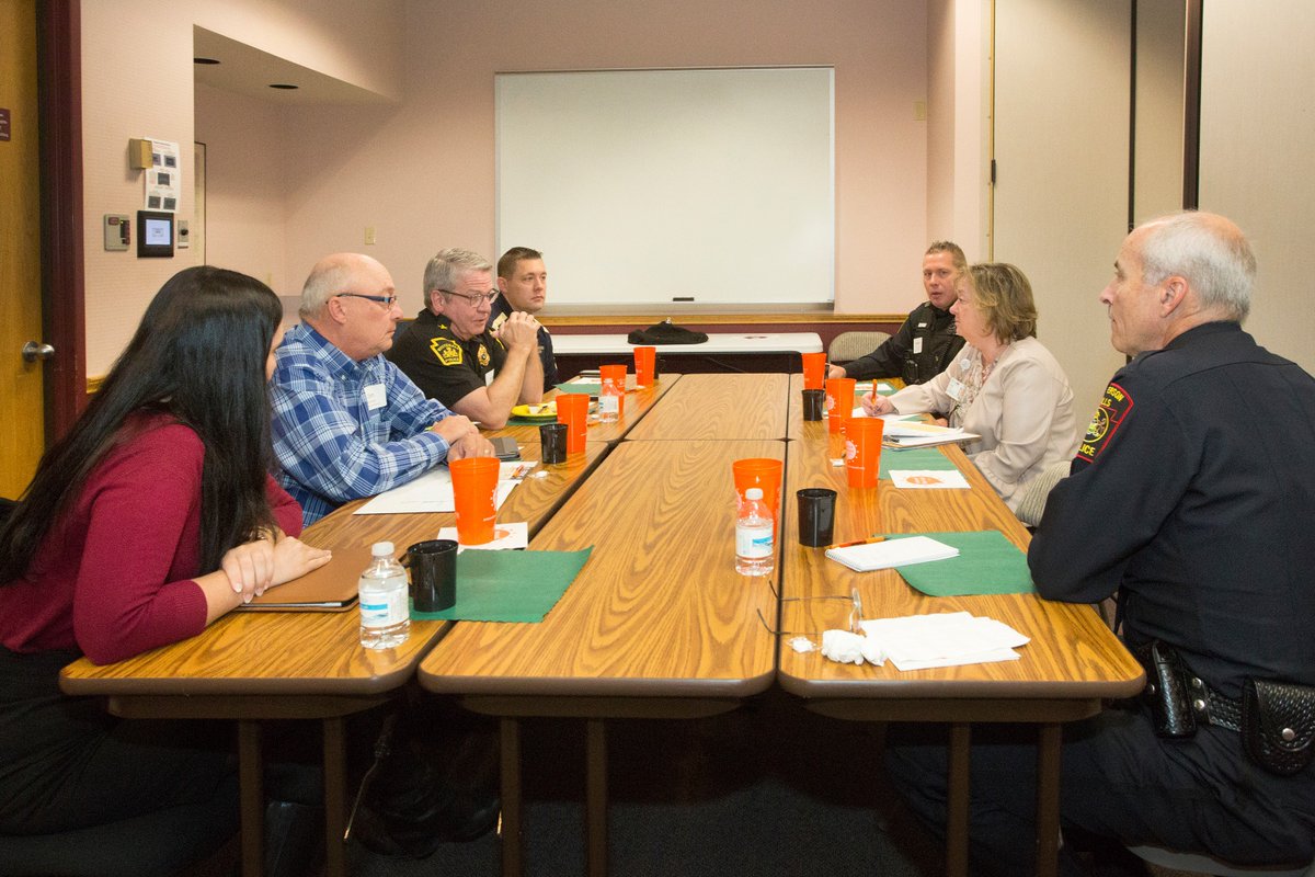 Thanks to Superhost <a href="/AHNtoday/">AHN</a> &amp; Jefferson Hospital for leading 10 table conversations for #aroundthetablesouth last week! Guests included high school students, volunteers, EMS, hospital staff &amp; more! This initiative is sponsored by @JeffRegFdn &amp; #JeffersonCommunityCollaborative.