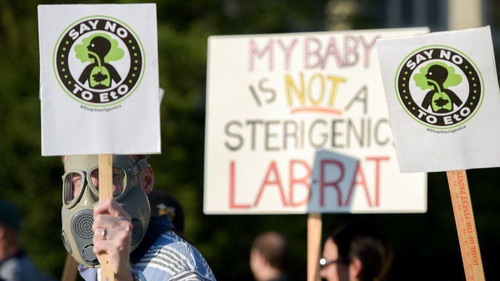 ChicagoBreaking's tweet image. Trump and Rauner administrations knew about Sterigenics cancer risks months before telling public dlvr.it/Qpb7np