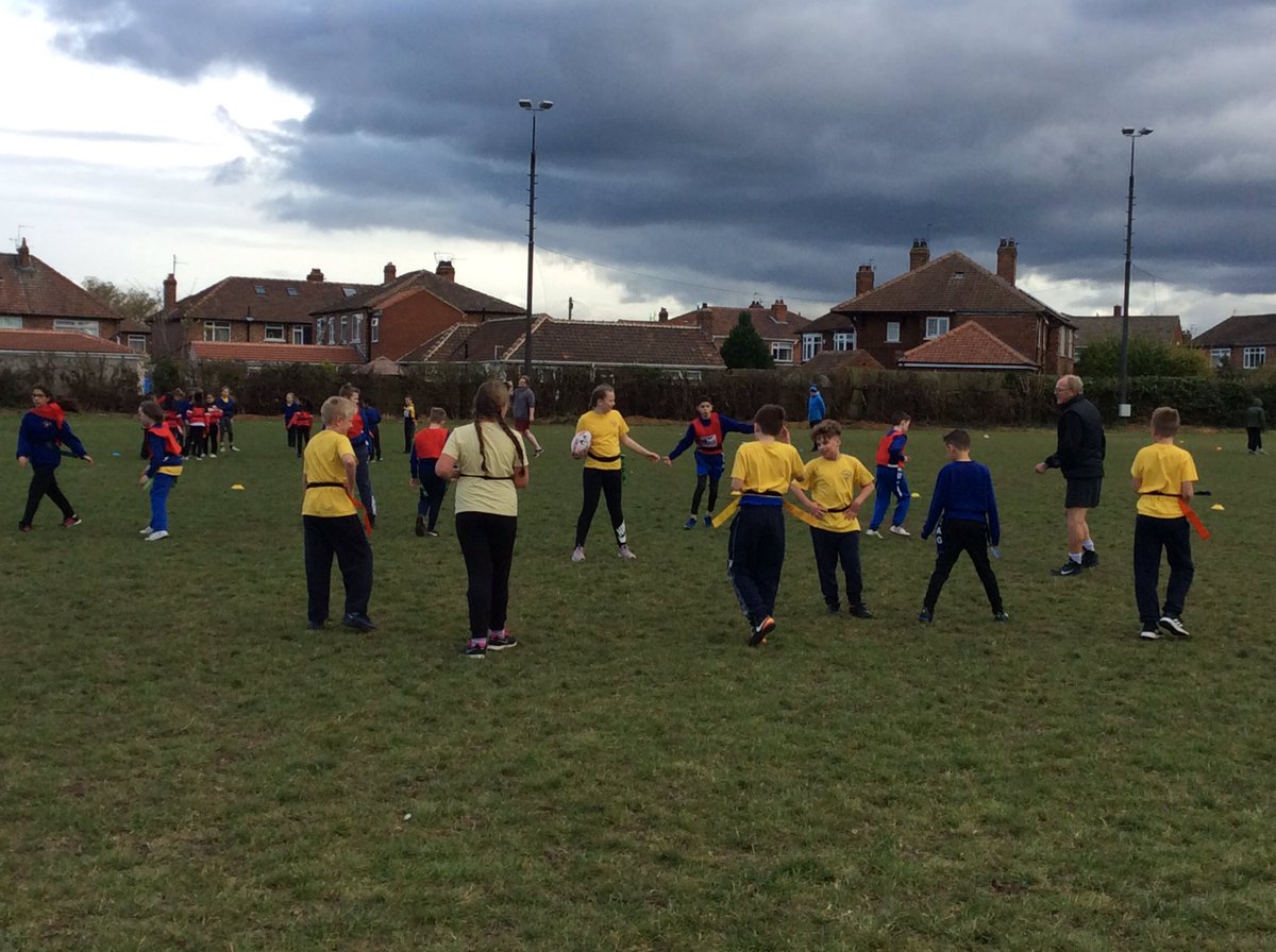 marton_manor's tweet photo. Year 6 have had a great afternoon @BoroRugby learning how tackle. #newskills #keephold https://t.co/neMi79hJVx