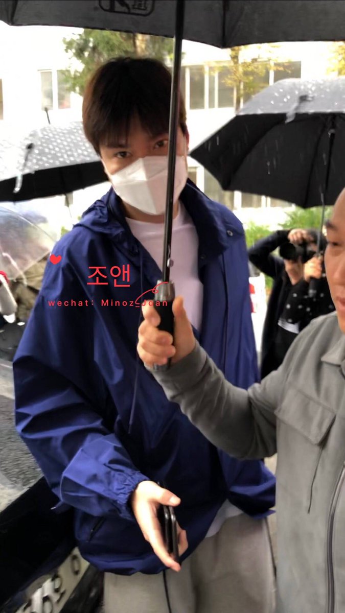 lmhislife's tweet photo. 26102018 #AlwaysWithLeeMinHo you know in your life u have some people who you love so much, want them to be happy always and make your life better... well, you are that person in my life @ActorLeeMinHo Happy Weekend my love see you next week then care 😍😊 #LeeMinHo #181daystogo https://t.co/hAAlZfSovH