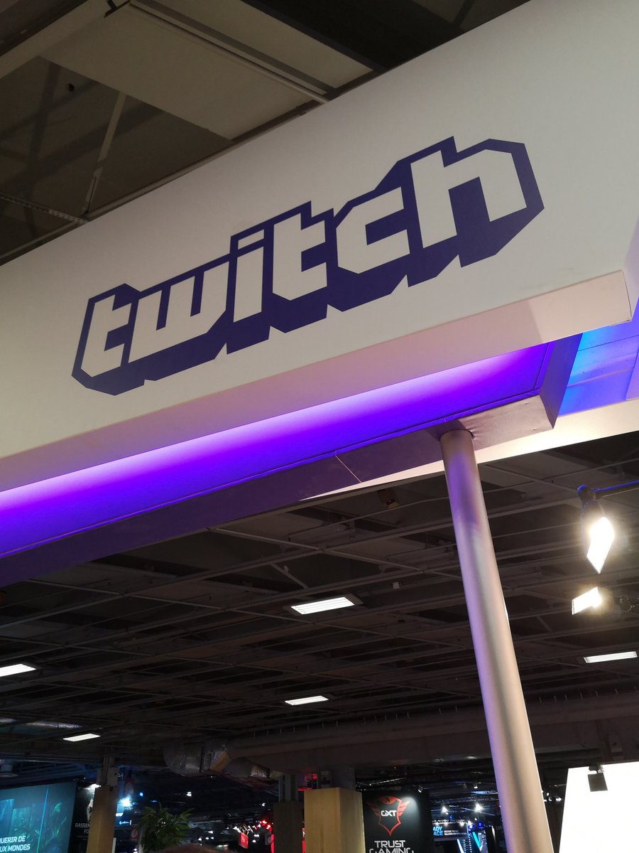 Dylan_Flr's tweet image. Très bon accueil au stand @TwitchFR. Vraiment rien à redire.

#PGW #IntelSource @IntelFrance