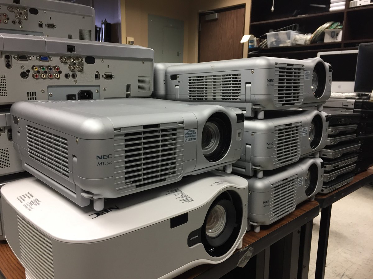 UWWITS's tweet photo. The ICIT Tech Surplus Sale is happening right now! Stop on by Andersen RM 1213 to check out our stock! #uww #surplussale #frugalfriday

https://t.co/Zt9c9HBYid https://t.co/RnL8u5PCuw