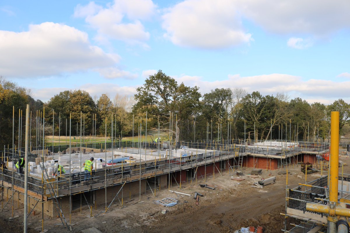 SwiftScaff's tweet image. Countryside - Chigwell. One of our 14 housing sites coming along nicely! #Scaffold #swift #work