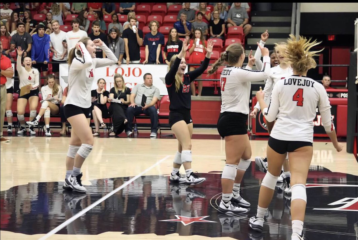 madisonnwaterss's tweet photo. LAST HOME GAME tonight against PROSPER at 5:00!! free pizza served at 4:30🍕🍕 come support us in our last game before playoffs!! @leopardvb https://t.co/UIDLImEMlW