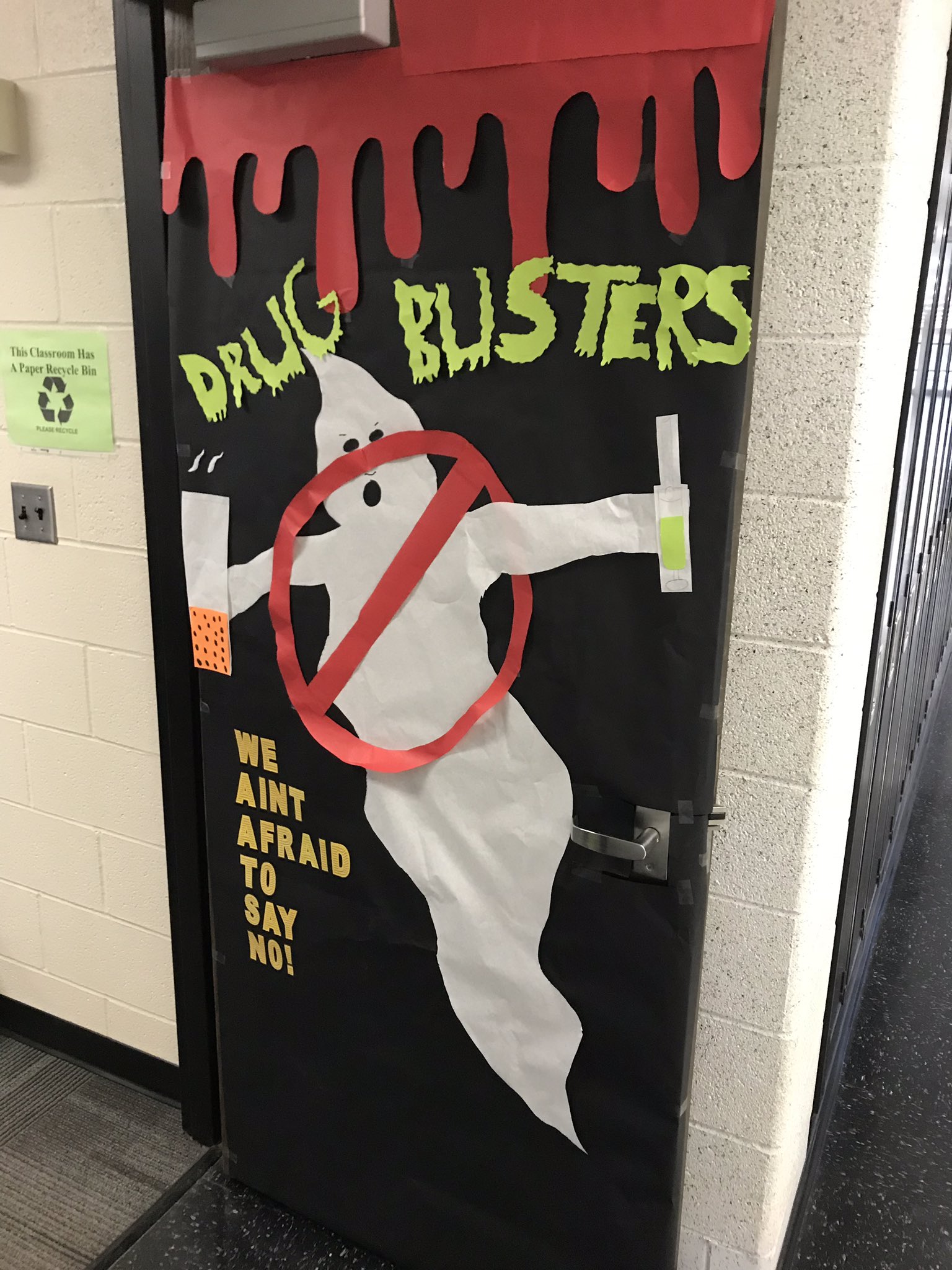Red Ribbon Week Door Decoration Ideas DqcVUvIVsAAbagb Large