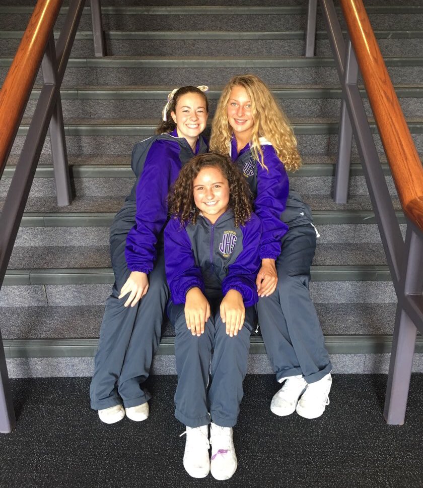 vsfkristinh's tweet photo. When your team wins the @VarsityFashions 2018 NATIONAL Casting Call &amp; you get to spend your day with a @VarsitySpirit photographer!!! So much fun for the Polar Bears of Jackson! Congratulations &amp; THANK YOU for having #BowToToe #VarsityStyle 💜💛🐾 @jhsmrsmazur https://t.co/1lbIvd68Gw