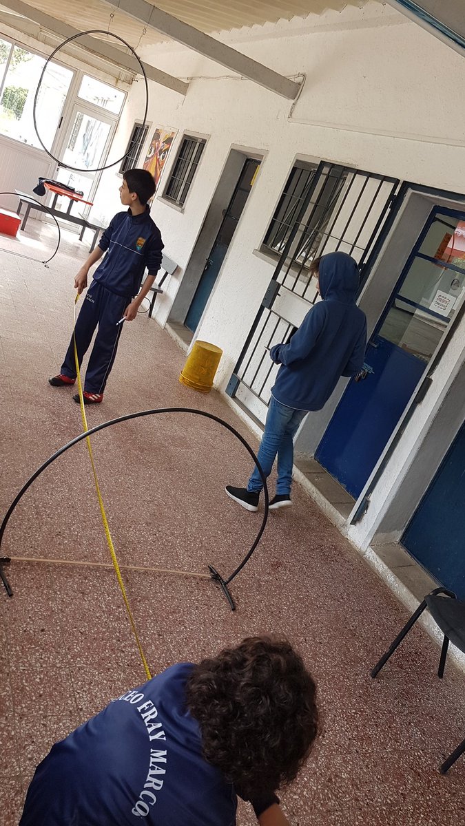 logobotUY's tweet photo. Videojuegos, sumo, música con microbit, drones y FLL en Liceo de Fray Marcos. Mucha creatividad, entusiasmo y conocimiento en #tortugarte @chachibray https://t.co/2eFST6OGJq