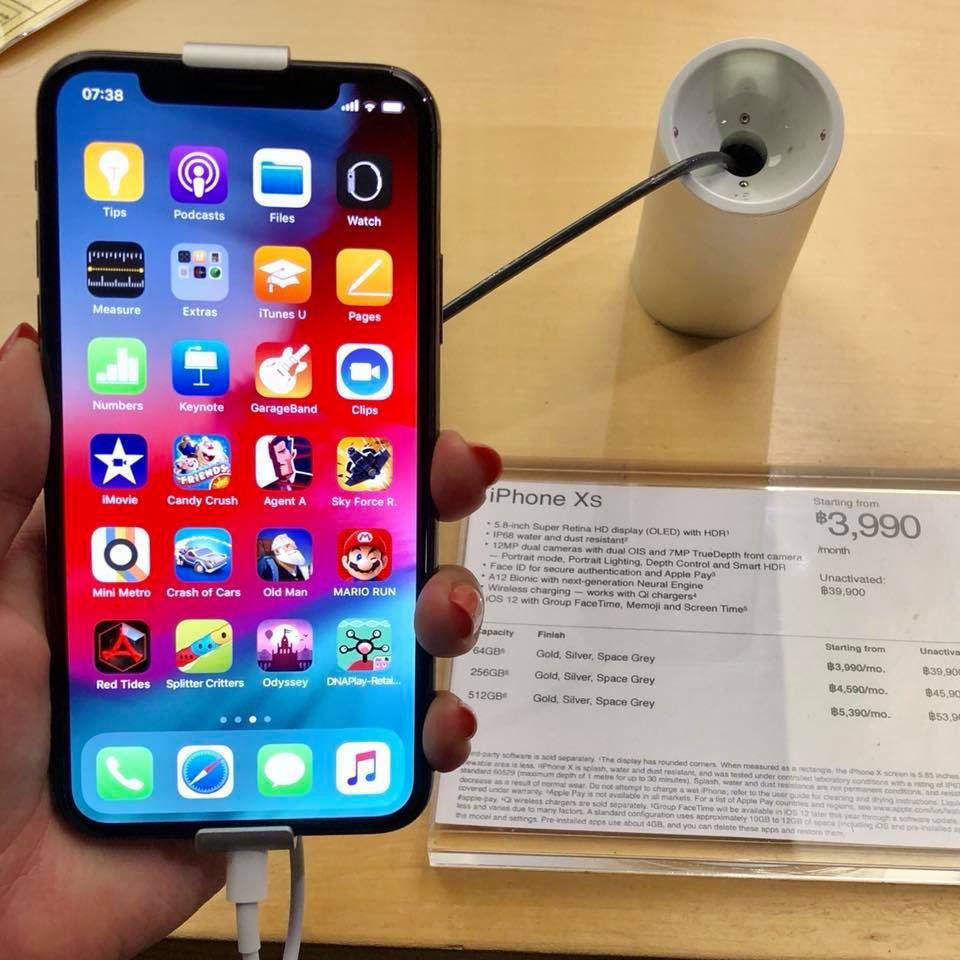 salehere1's tweet photo. 📣 Power Buy เปิดให้ทุกคนได้มาสัมผัส และเป็นเจ้าของ iPhone เจเนอเรชั่นใหม่ก่อนใคร
💥 iPhone XS Max : 64GB ราคา 43,900.- / 256GB ราคา 49,900.-
💥 iPhone XS : 64GB ราคา 39,900.- / 256GB ราคา 45,900.-
👉 เพิ่มเติม https://t.co/C3Ss7OZOD6
#SaleHere #เซลเฮียร์
#PowerBuy #iPhone2018 https://t.co/YphDgx55cC