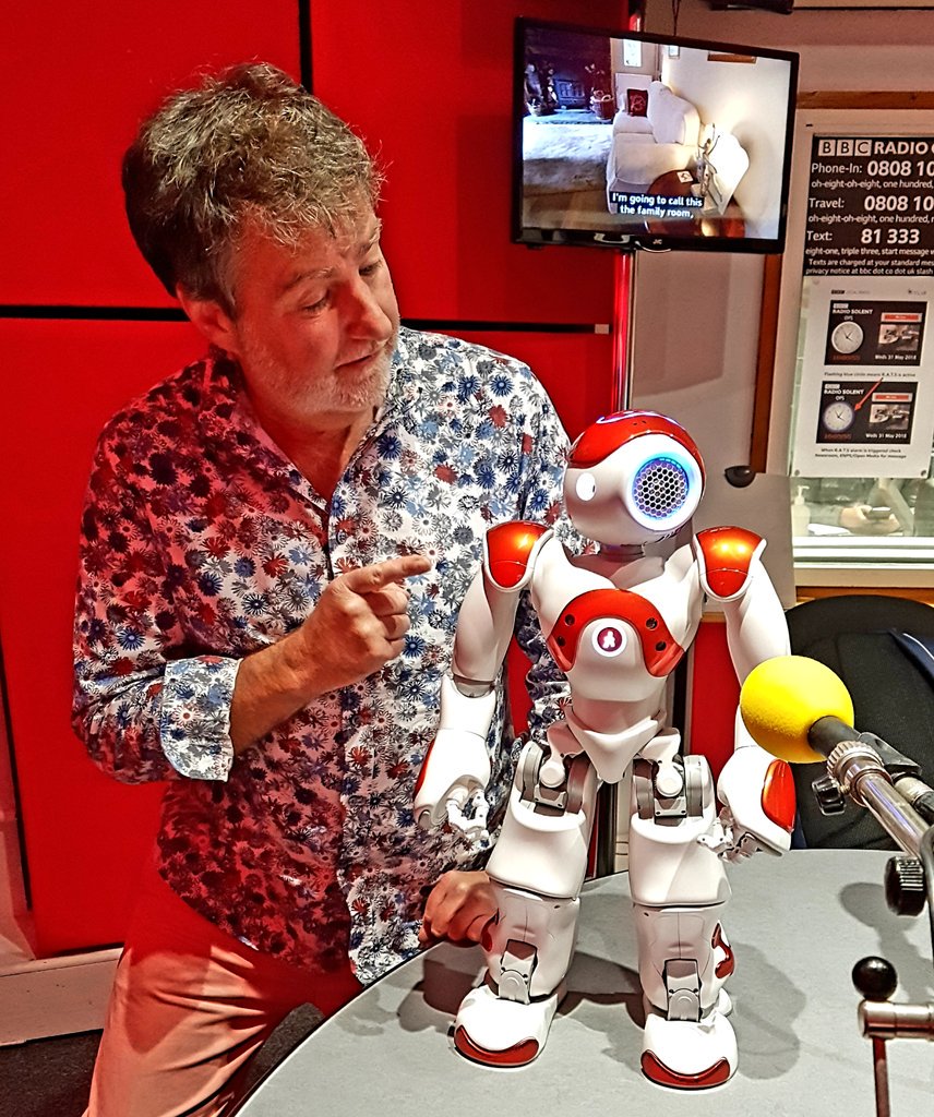 Lovely to meet <a href="/aboutbetti/">aboutbetti</a>  <a href="/BBCOxford/">BBC Oxfordshire</a>  and do her first ever radio interview