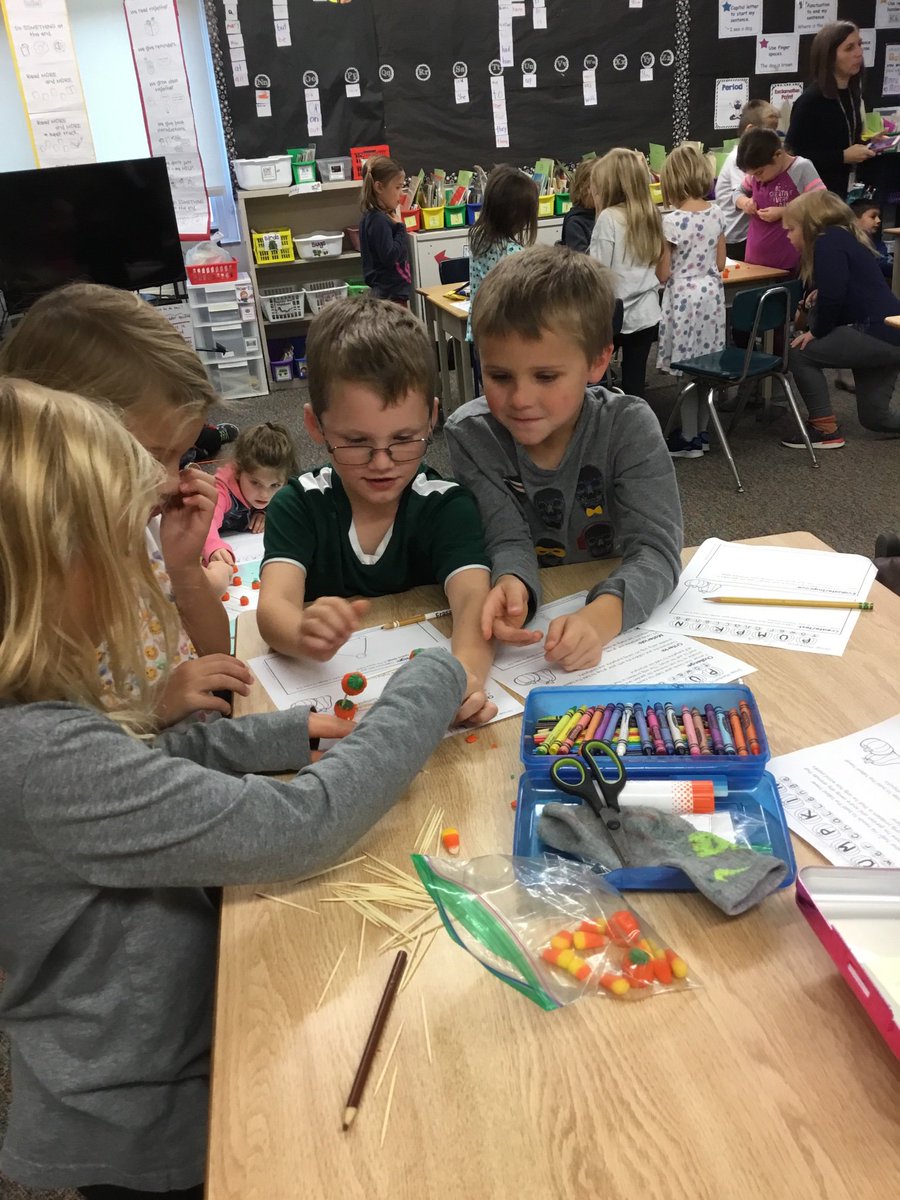 IchescoMelanie's tweet photo. Critical thinking in full swing! Working together with @Rm209MrsGorman to create the tallest tower with candy pumpkins and toothpicks only!! #ncecsd #northinnovates https://t.co/eOJIa93ItO