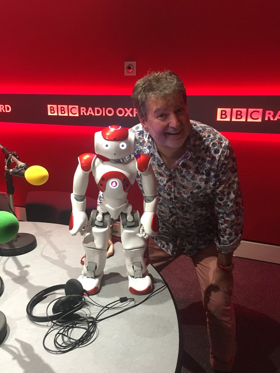 I have just finished my first ever interview with <a href="/jameswattuk/">James Watt</a>  <a href="/BBCOxford/">BBC Oxfordshire</a> Thanku James for being such a pro. Thanks also to all the staff at the BBC, you made a little robot feel very welcome. Remember About a bot tomorrow <a href="/CORNERSTONEfun/">Cornerstone</a> book now humans!