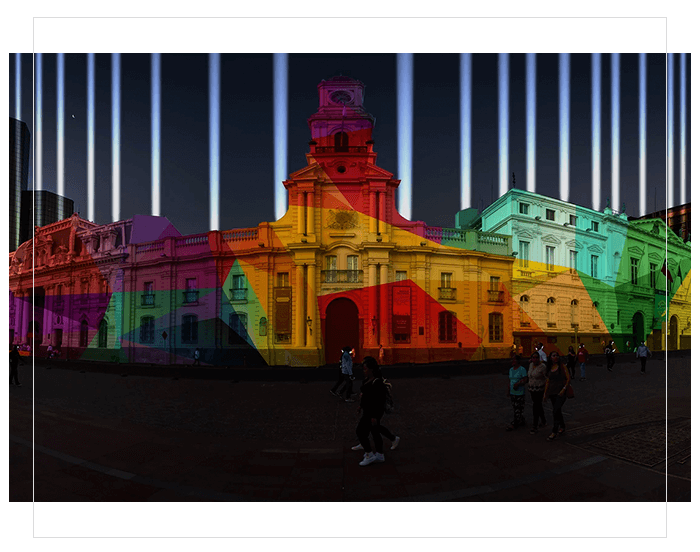 chileestuyo's tweet photo. ¡Santiago, Iquique, Concepción y Punta Arenas se iluminan de noche con FILUSA, la Fiesta de la Luz! Hoy y mañana a partir de las 20:30 hrs ¡los esperamos a todos a disfrutar de este show urbano! https://t.co/Jiuva5kHdo https://t.co/MzWQNdE8W9