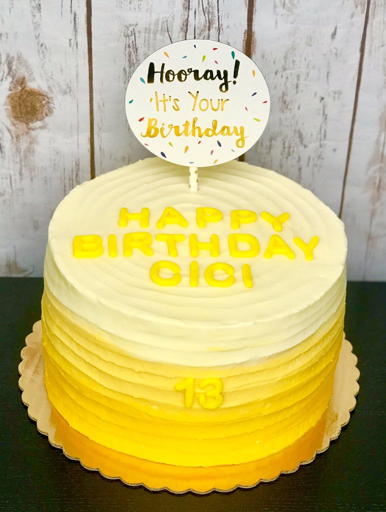 BakeryBeni's tweet photo. Happy 13th Birthday to Cici!
#benibakery #bakery #cakes #customcakes #birthdaycakes #celebrationcake #yellowcake #yellowombre #yellowombrecake https://t.co/boD0IqX44c