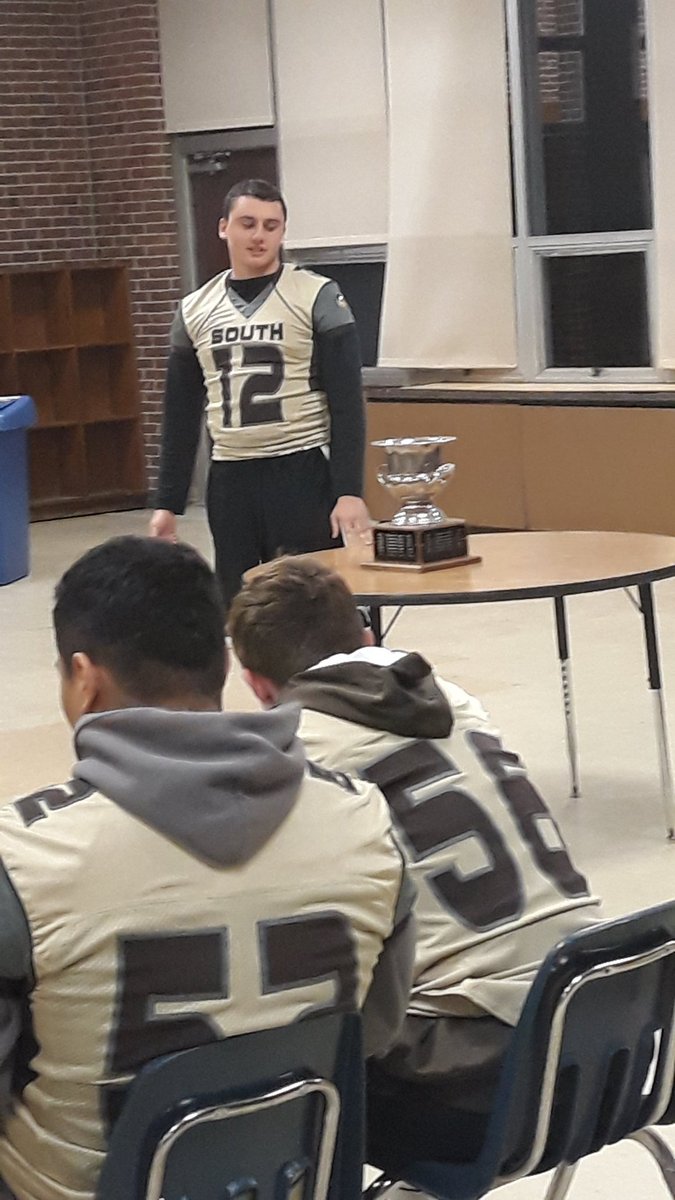 SLPDee's tweet photo. We're all in!!!!!!! #SoProud #CaptainMyCaptain #VikingNation #GoVikings #BeatRye https://t.co/uM98g4P34q