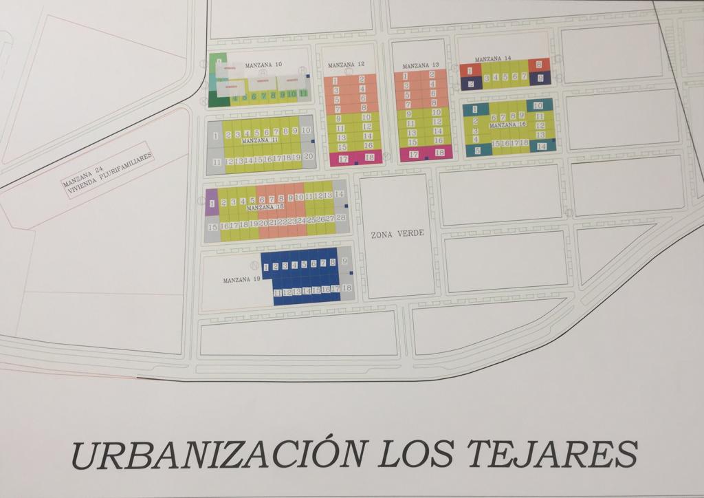 Orgulloso de ser participe de finalizar con el bloqueo que el anterior equipo de gobierno ejercía hacia la construcción de viviendas en la Ronda de los Tejares, Antiguo Maizal. Fueron arruinados muchos proyectos familiares que en esta nueva etapa esperemos recuperar. #LoraAvanza