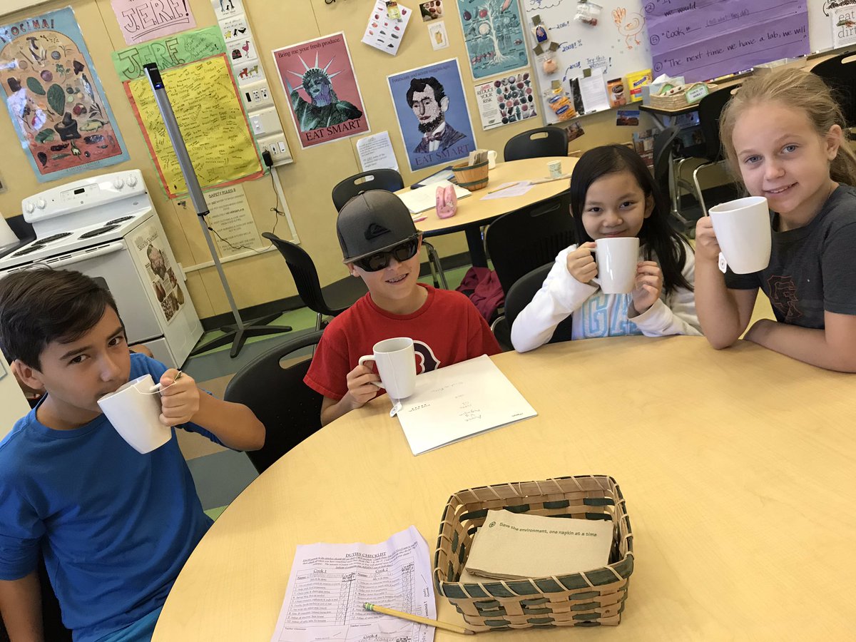 MMSMustangPride's tweet photo. Let’s Get Cooking this week:  omelette muffins and green machine smoothie-icles!  @MMSMustangPride students in the cooking elective practice their measuring, mixing, cooking, and cleaning skills in the kitchen daily!  #mustangpride #momentsinmoreland #cookANDclean https://t.co/duYAUWByLP