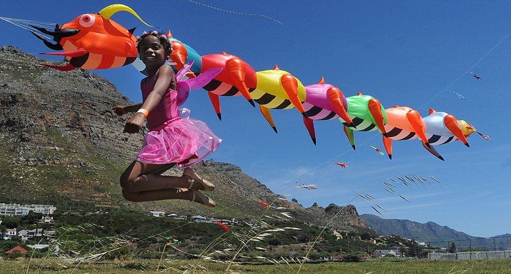 supersonicfibre's tweet image. Excitement is buzzing for tomorrow’s International Kite Fest! We’d love to see you there. Gates open at 10am, tickets are R40 at the gate (R15 for 12yrs &amp;amp; under). Ready to #RiseUpAndFly? @CTKiteFest @CMH_NGO
