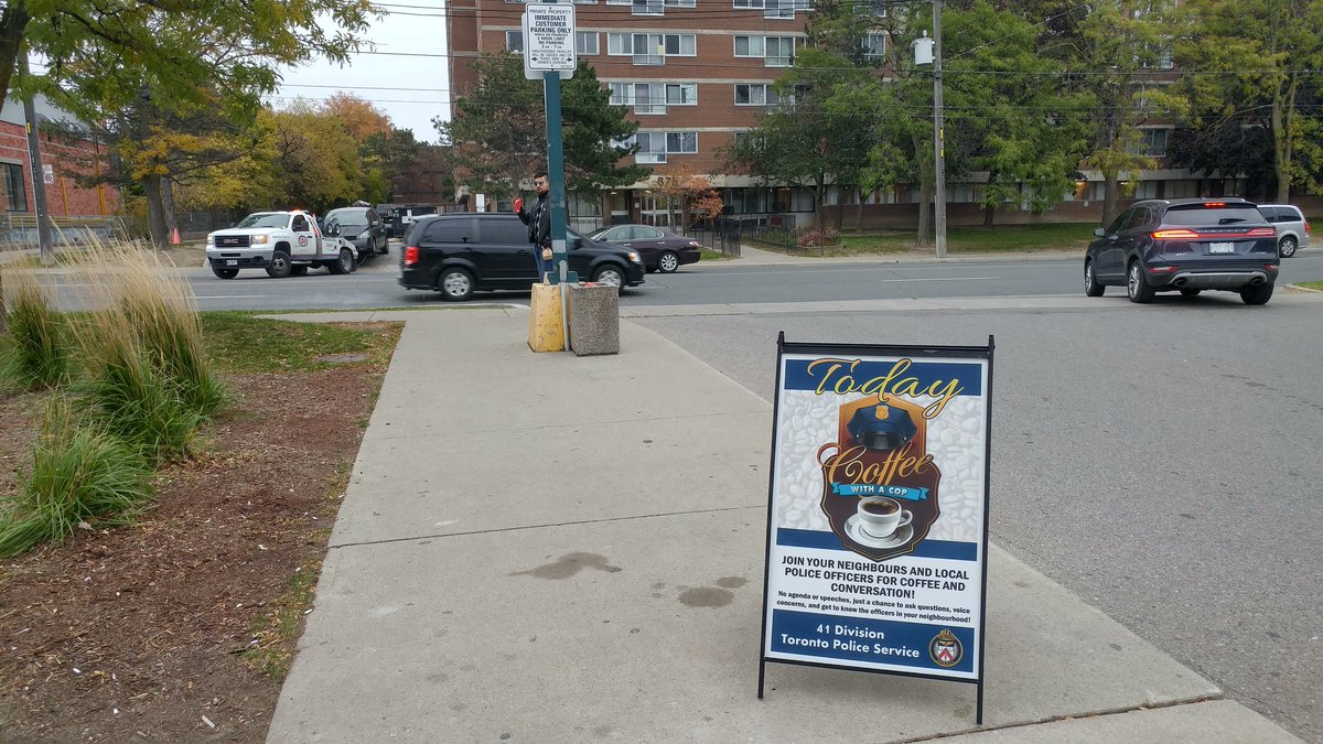 aparita's tweet photo. Out on the road in #Scarborough Dropped in #41Division @TorontoPolice initiative #CoffeeWithACop Had a cool chat with @IrishTPScop abt origins of program. Read more abt it soon @thediscourse Exploring Kennedy Road, going north. Where should I explore? Talk to me. https://t.co/cFnfSqvPSo