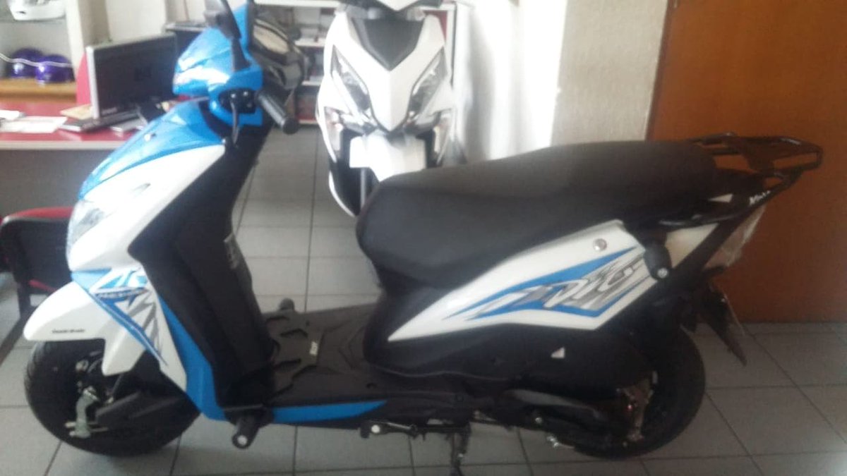 HPetatlan's tweet photo. VISITANOS, TENEMOS PARA TI UNA #SuperOfertaHonda, #PorqueLoMereces en la compra de una #Dio #2018 tienes un #Descuento en #Refacciones, #Llantas y #Mantenimiento durante la vida de tu #Moto.
No pierdas esta #Oportunidad #Garantia y #RespaldoHonda https://t.co/HkahtwocNj