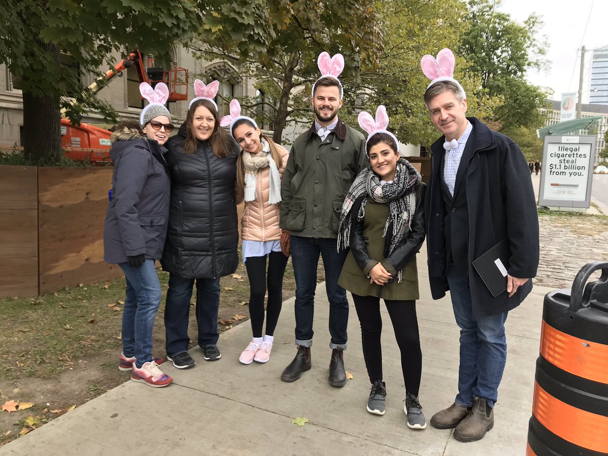 OPSWalkRun's tweet photo. Check out the #energizerbunnies from the Ministry of Energy! Great team costume!!

#OPSwalkandrun https://t.co/0xY42psZub