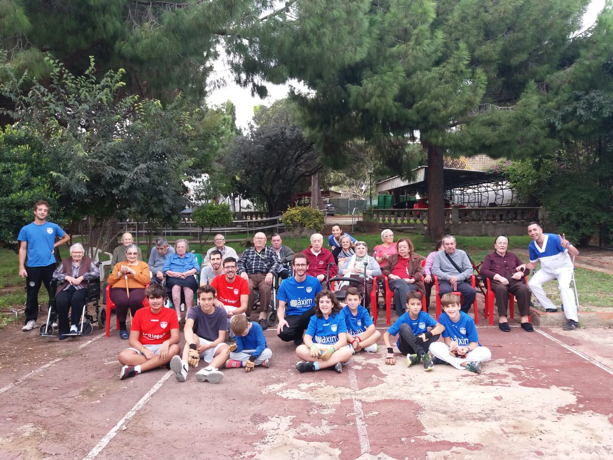 novaedat's tweet photo. @novaedat  fomenta el deporte y la salud. Esta tarde hemos disfrutado de una exhibición de nuestro deporte autóctono gracias al Club de Pilota Valenciana de Picanya.
Moltes gràcies a tots! https://t.co/whwQjynprc