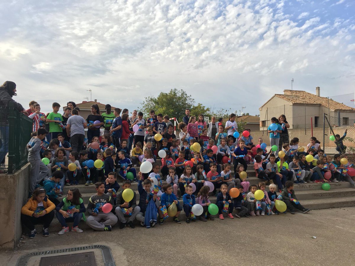 2 de cada 10 niños no superan la leucemia. Gracias a vuestra ayuda ¡cambiaremos las estadísticas! Colegio #Belia #VueltaAlColeXLaLeucemia