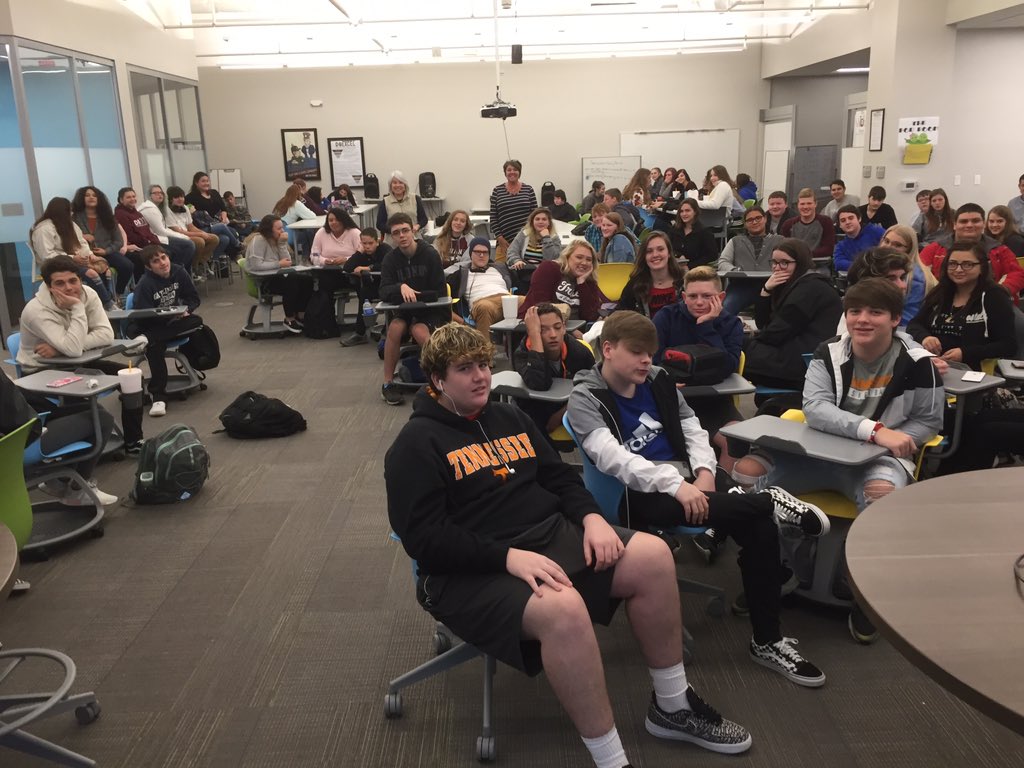 KerkhoffDBEXCEL's tweet photo. As we wrap up celebrating #EPSOWeek18 at @KCS_DBEXCEL we were excited to have visitors from @etsu @ETSUAdmissions sharing the many wonderful opportunities they offer! @KCS_District @TN_Pathways https://t.co/8vR2oZnT34