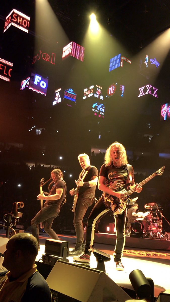 maxvalponj's tweet photo. Gracias @Metallica por tanto!!! #MetInPhilly #WorldWiredTour https://t.co/5MZrUtws3C