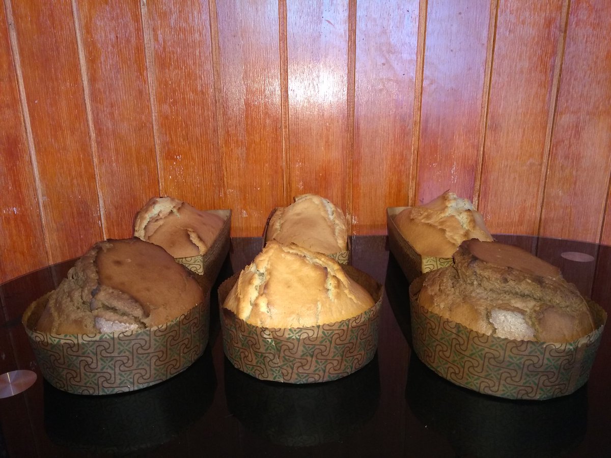 Vanessa86788904's tweet photo. Hola les cuento que estoy empezando con mi emprendimiento la cual estoy vendiendo pan de pascua y queques son 100% caseros y me gustaría promocionar a través de este medio para tener entrada con la gente. Ya que no puedo trabajar  por mi hijo con discapacidad les ofresco ☕👩‍🍳 https://t.co/XcKwrJXFgl