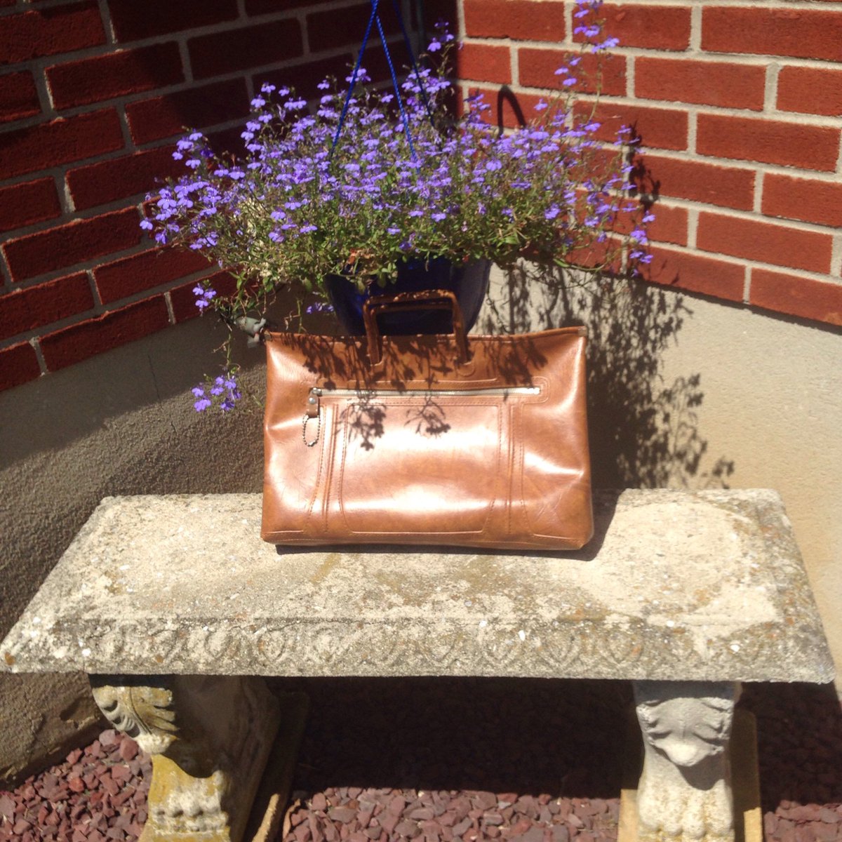JlcFusion's tweet photo. Excited to share this item from my #etsy shop: Vintage Escort American Luggage Works Tan Leather BriefCase Laptop Bag -Fits MacBooks ,etc https://t.co/i0oigXxLRO
#vintage #vintagebriefcase #briefcase #leather #leatherbag #officestuff #shopsmall #jlcfusion #buyme #forsale https://t.co/NJtqwWkWJ7