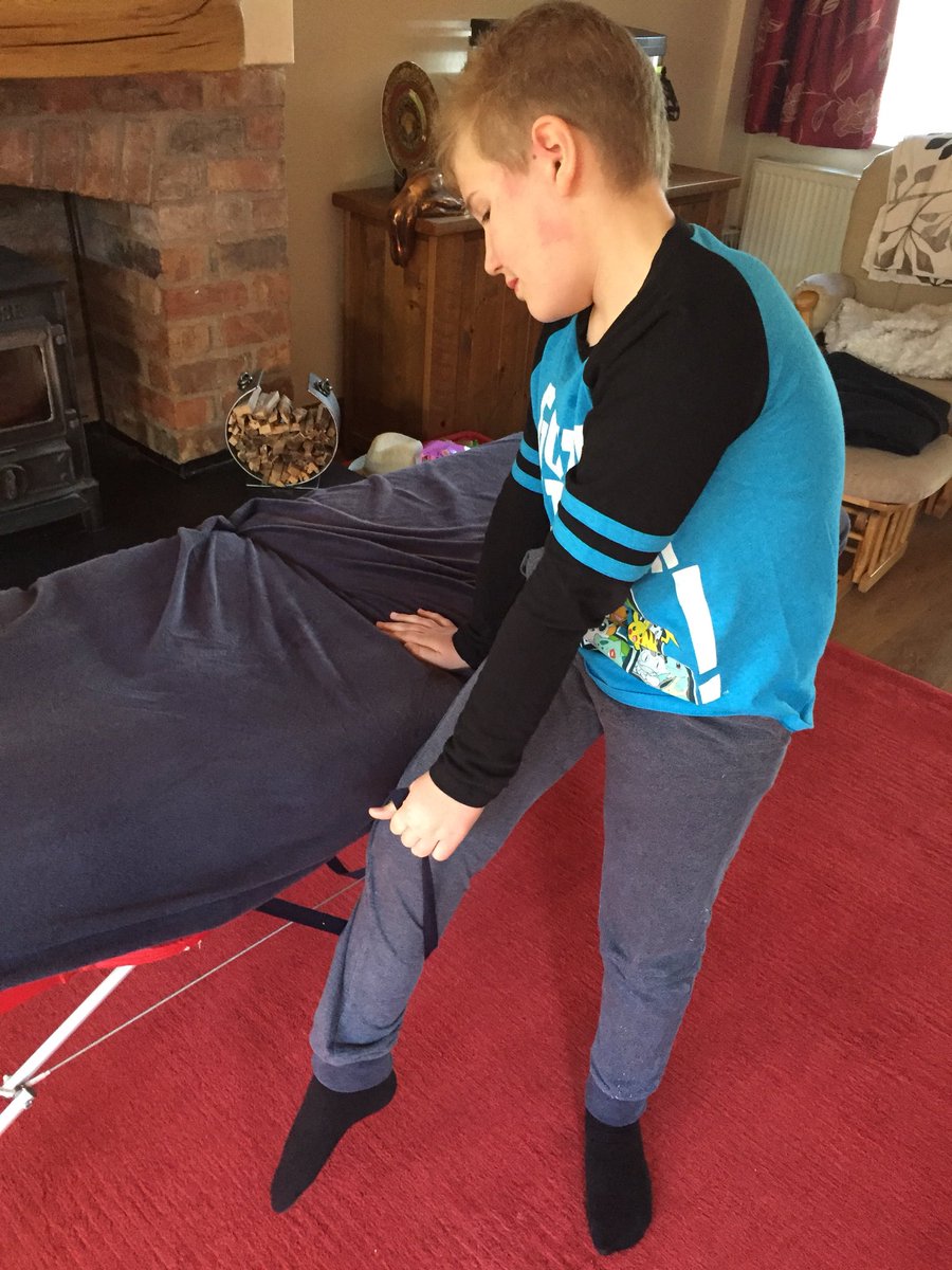 alexs_journey's tweet photo. Just finished my #Physiotherapy with Sam from @PI_ClinicUk he has really helped me walk again! Please make him your #FridayFollow and he will post something once a week from the both of us! #DumSpiroSpero #ChildhoodCancer #BeYourBest #physiotherapist 💪🏻👍🏻 https://t.co/XvX8Mnsx36