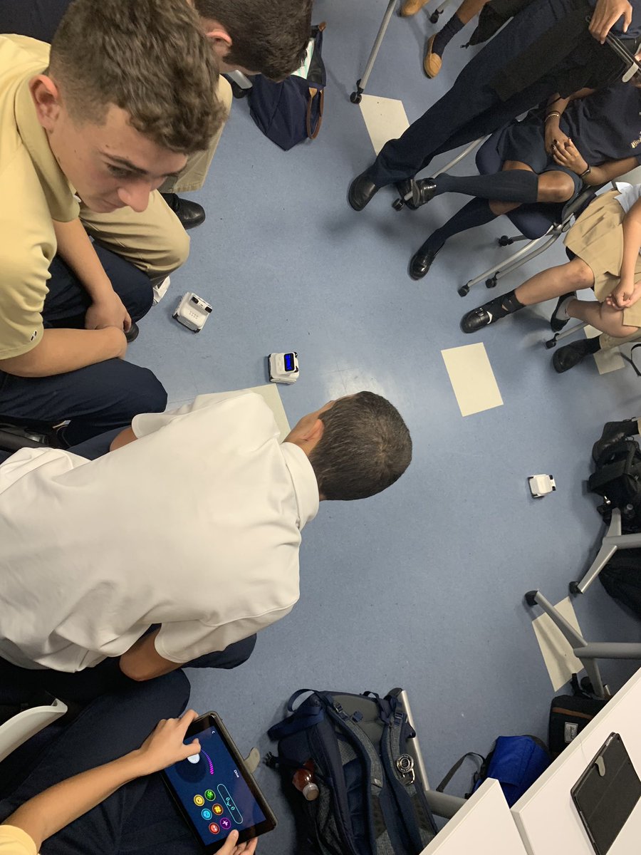 MrsHealeyXHS's tweet image. Truly the happiest Friday! #Stem9 #codeyrocky #funwithcoding