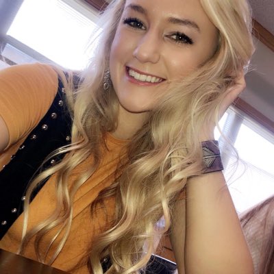 emma_hite10's tweet photo. #NewProfilePic https://t.co/11aSjOFty3