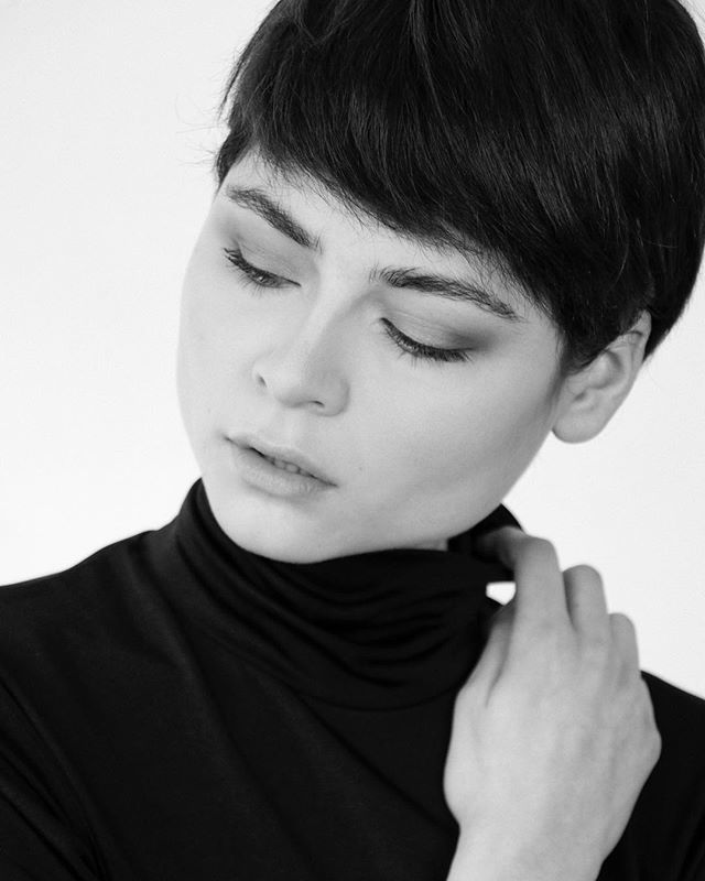 karlaRa_'s tweet image. 🌑🌘🌗🌖🌕
.
.
.
.
.
.
.
.
.
.

#modelpolaroids #model #polaroids #blackandwhite #newiconmodels #shorthair #moda #cdmx #stateofmind #aesthetic #portraits