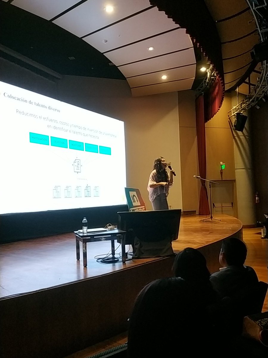 insummit_la's tweet photo. 👉@Laboratoriala nació con la idea de aprovechar el potencial de mujeres desarrolladoras en Ecuador y en la región. @Isabellaordonz #InSummit2018 #Ecuador https://t.co/G64ne27CNy