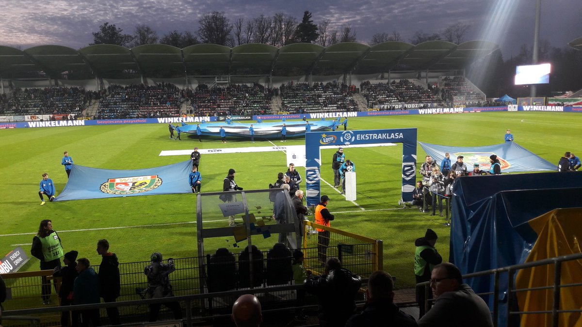 cheeronsport's tweet photo. Zaczynamy weekend z @_Ekstraklasa_.  #MIEŚLA https://t.co/7UaLDr3irt