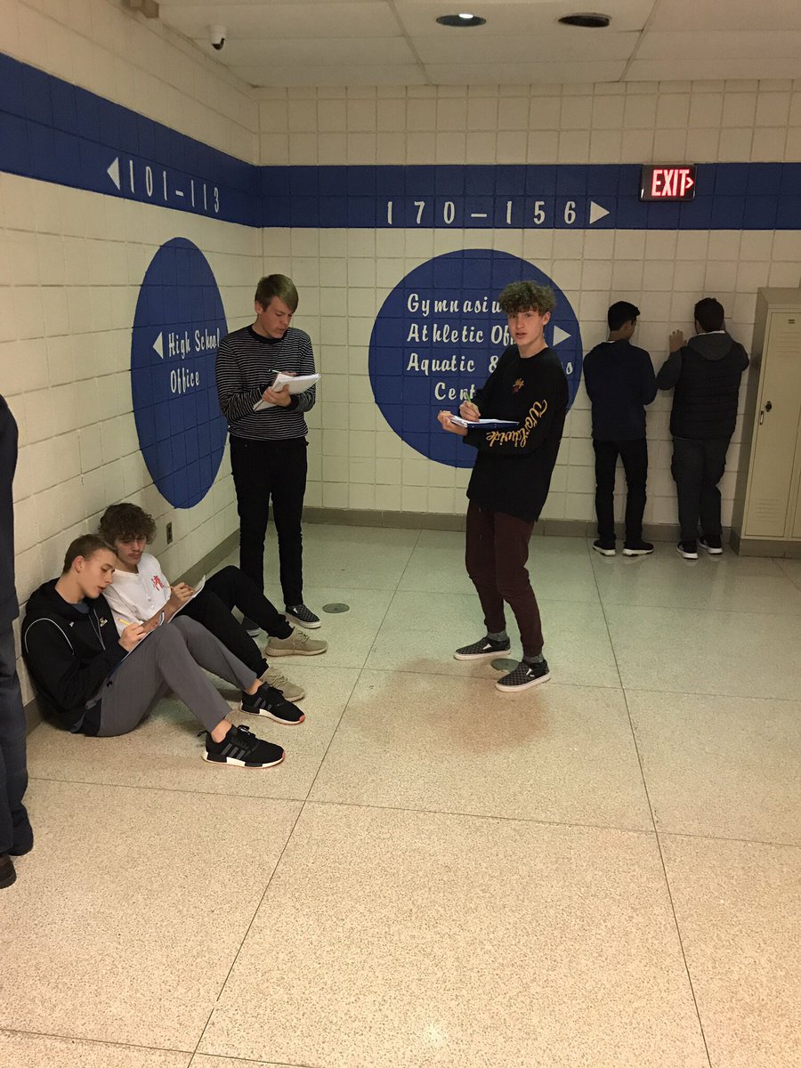 English 10 finding parallelism in the hallways of BHS!