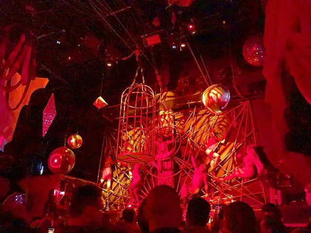 RachShredGnar's tweet photo. Always say YES to the weird and unusual because it’s usually a pretty good time 💀🎃#houseofyes #nightclub .
.
.
.
.
#adventure #exploreeverything #exploremore #instatravel #keepitwild #neverstopexploring #instanewyork #citygirl #nyc #nylove #instany… https://t.co/b2cCQCrVbb https://t.co/bOgbqgpnSY