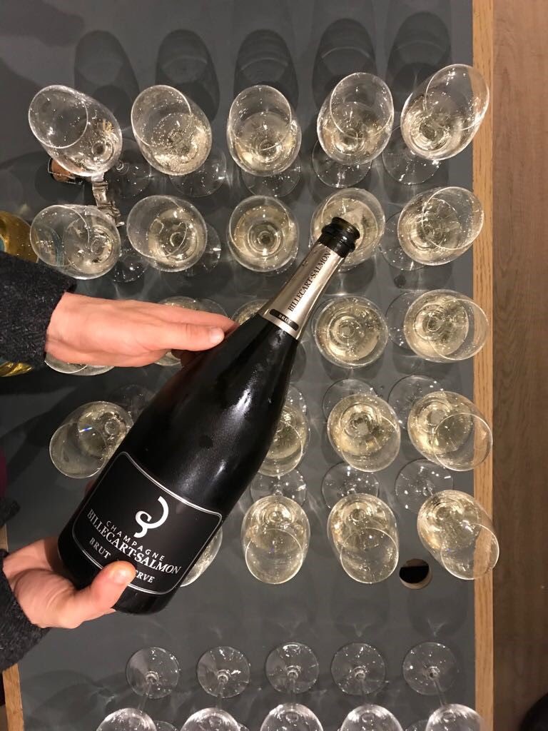_Billecart's tweet photo. [ Launch ]
Congratulations to @davyzyw on the #fizz101 launch of his new book “101 Champagnes”. Here’s hoping everyone enjoyed celebrating with a glass of #billecartsalmon! 
📍Scottish Gallery Edinburgh https://t.co/R5XPqMlfWq