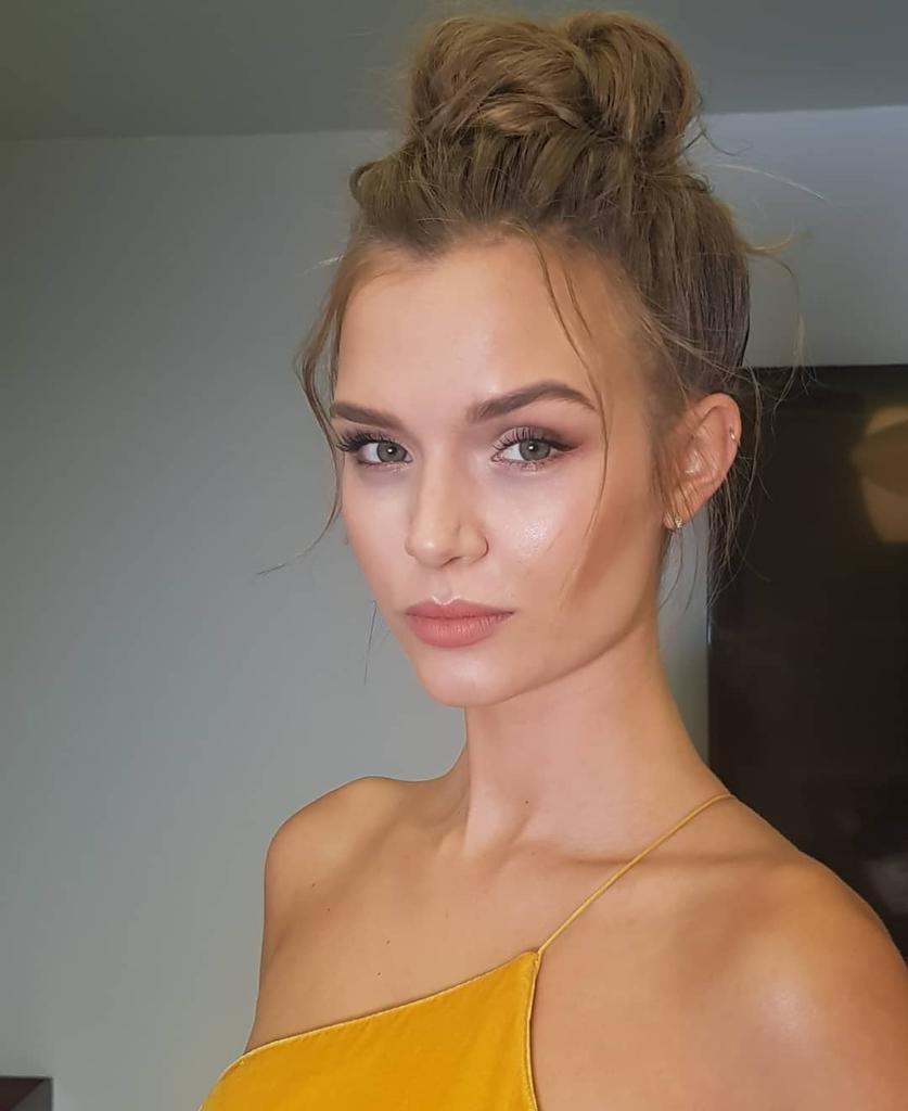 Maybelline New York tweet media