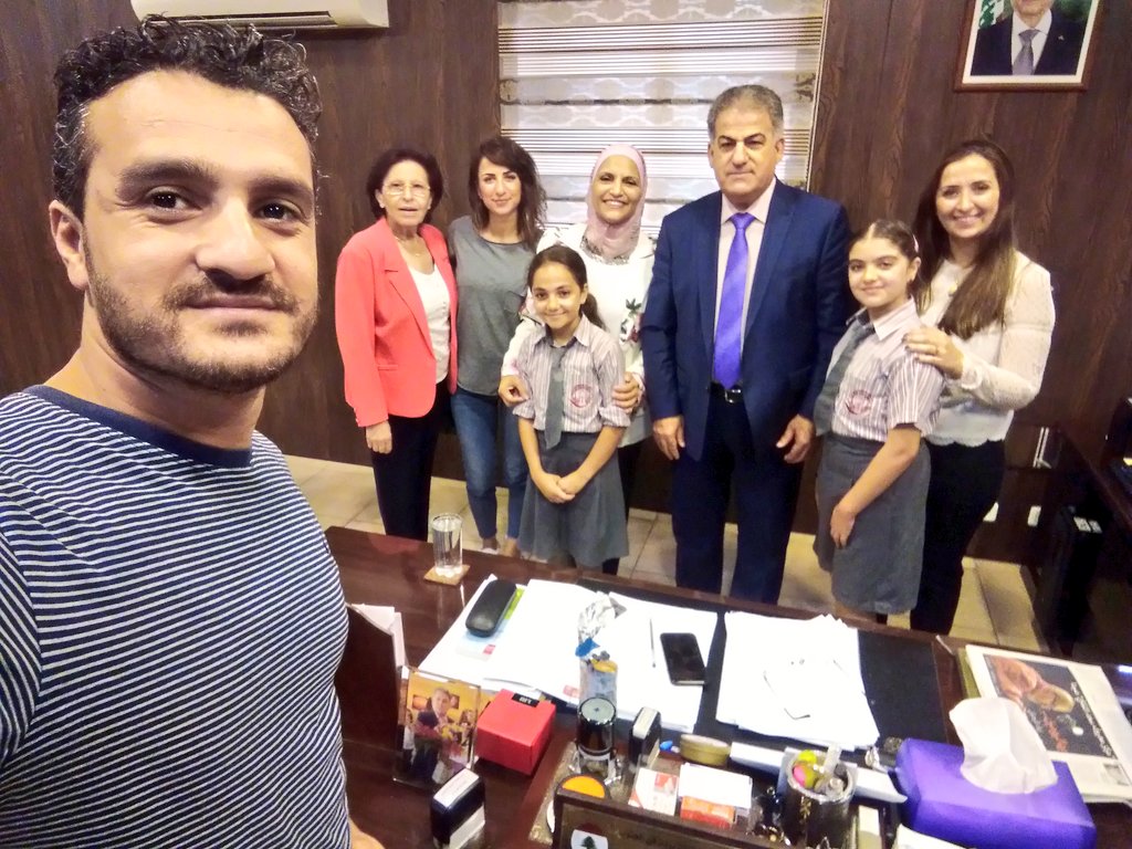 AhmedFakkih's tweet photo. بارك رئيس المنطقة التربوية في الجنوب الأستاذ باسم عباس لفريق Design For Change سفرهم الى تايوان لتمثيل لبنان في المؤتمر العالمي الذي سيقام في ٢٨ ت٢. 
شكرًا أستاذ باسم عباس على هذه التهنئة المميزة..
#DesignForChange
#DFC
#Taiwan
@MakAishaSchool
@NouraAAfifi 
@noura_yehya https://t.co/B3pEvCZBhu