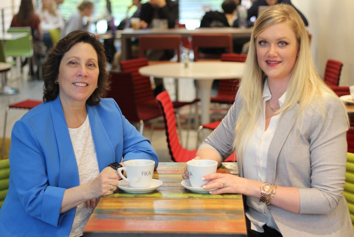 MazarsinUS's tweet photo. Partner @lisa_osofsky and Senior Manager Chelsey Trevino, CPA, CRCM, discuss the many components of visibility and what drives them to make an impactful change in this #WomenatMazars video: https://t.co/hJ52iY8fK4 #BeVisible #GoodDaytobeVisible https://t.co/Q7jsVIeRRB
