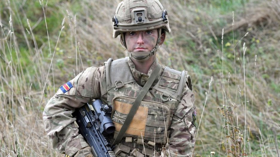 Women are finally allowed to join the SAS. bbc.in/2RhSxeQ