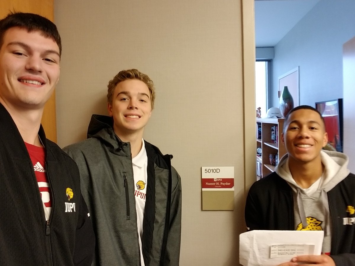paydar's tweet photo. Sorry I missed @IUPUIMensBball this morning. Time to get your season tickets, Jaguars! Thanks to @feedthetoaster, @brandonkenyon55 &amp; Daniel Alston for coming by. Go Jags! @IUPUI https://t.co/pXjDtMDl6V