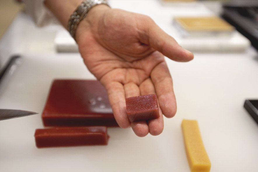iceculinary's tweet photo. VIDEO: Learn more about the Maillard reaction and creative confectionery from the #ICEChocolateLab: https://t.co/JeGjS3YdTB #foodscience https://t.co/y4GLKCmaN3