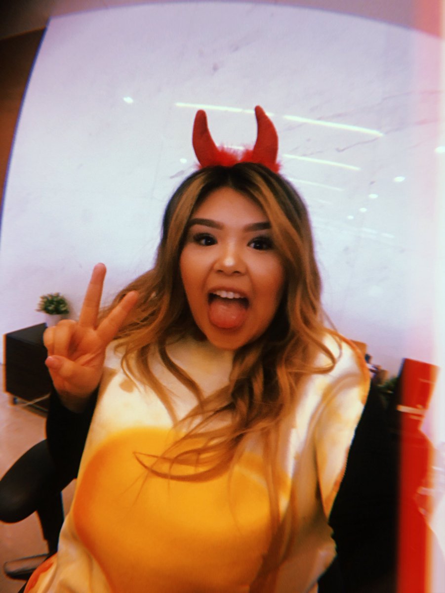 ayeeebritt's tweet image. Everyone’s costume at work is so cute. So where’s my $70?! LOL 😈🍳 #deviledegg
