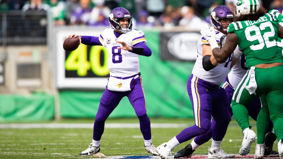 This week's QB rankings are in, and once again @KirkCousins8 lands in the top 10.  📰: mnvkn.gs/lUv526 https://t.co/MFEWrz6j4L